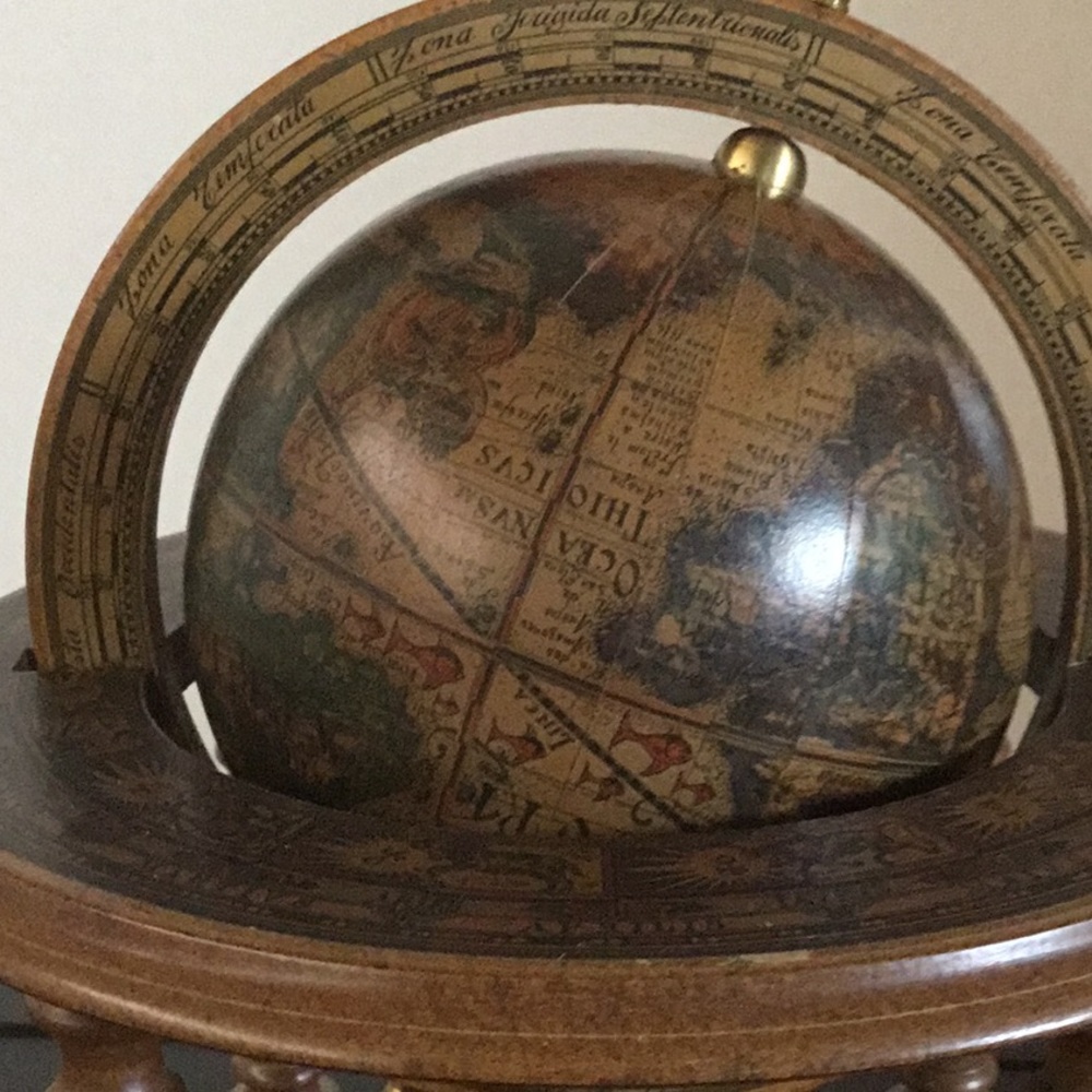 Wood Globe Decoration - Picture 15 of 16